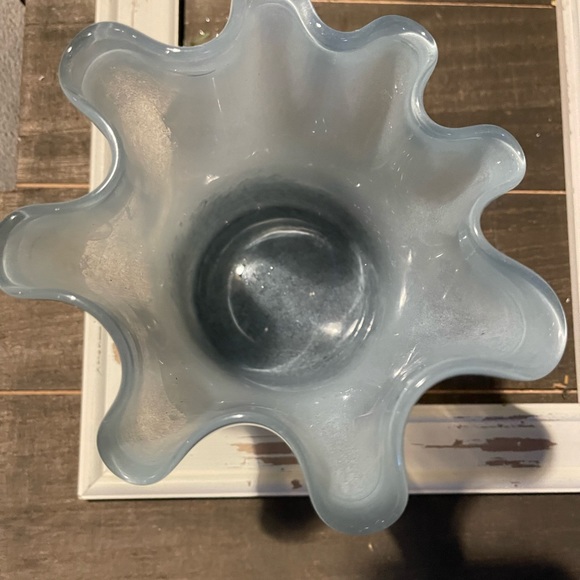 Grey Handblown ribbon top vase. - Picture 11 of 11